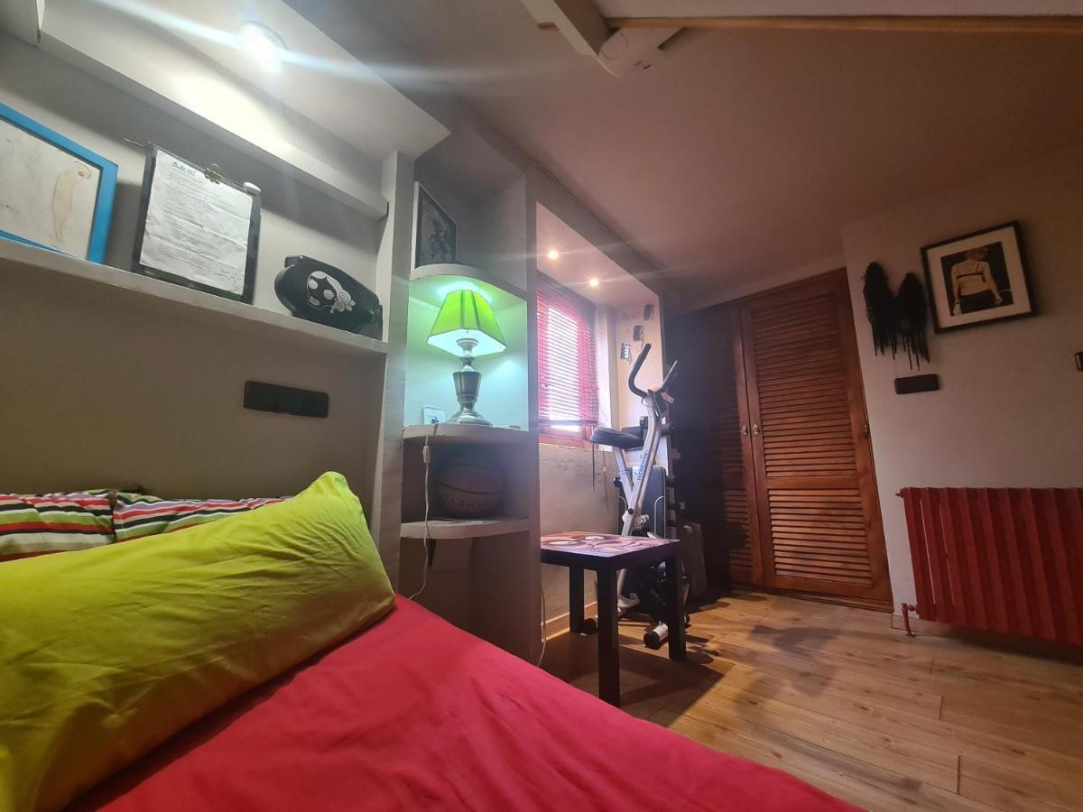 Duplex Con Garaje En Malasana Madrid Bagian luar foto